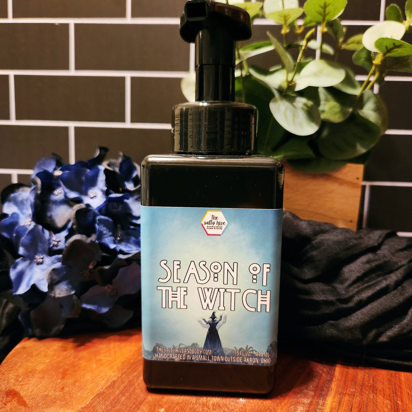 season of the witch foaming hand soap