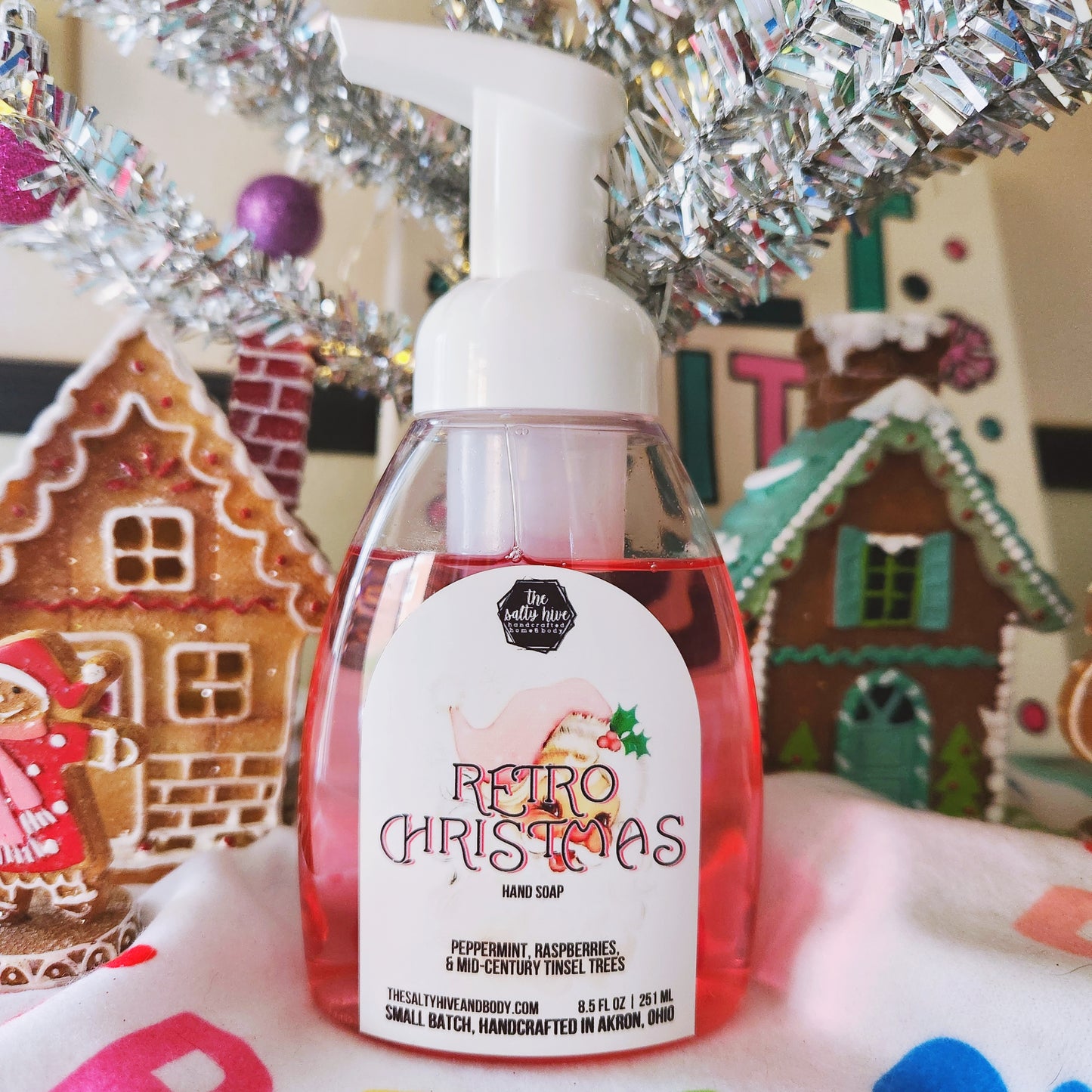 retro christmas foaming hand soap