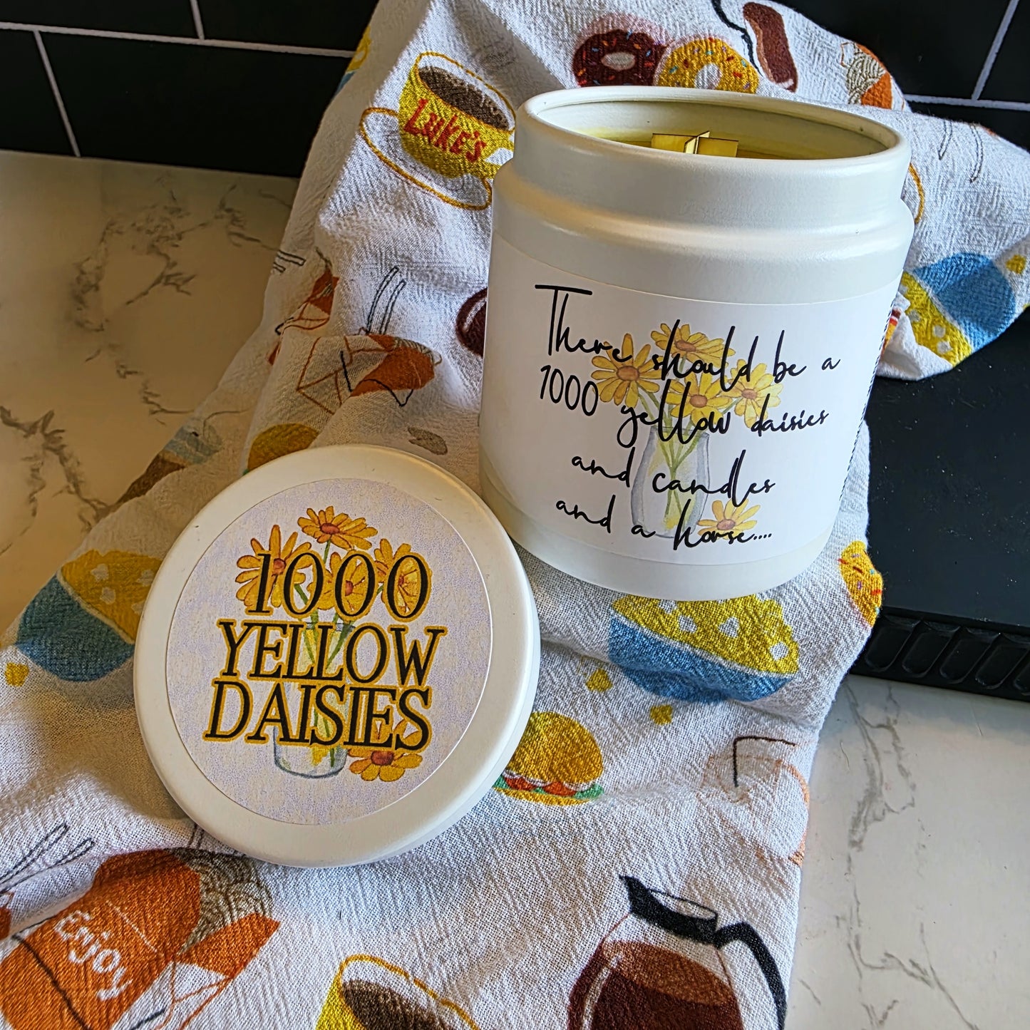 1000 yellow daisies candle - the cracklin' wood lux series - gilmore girls