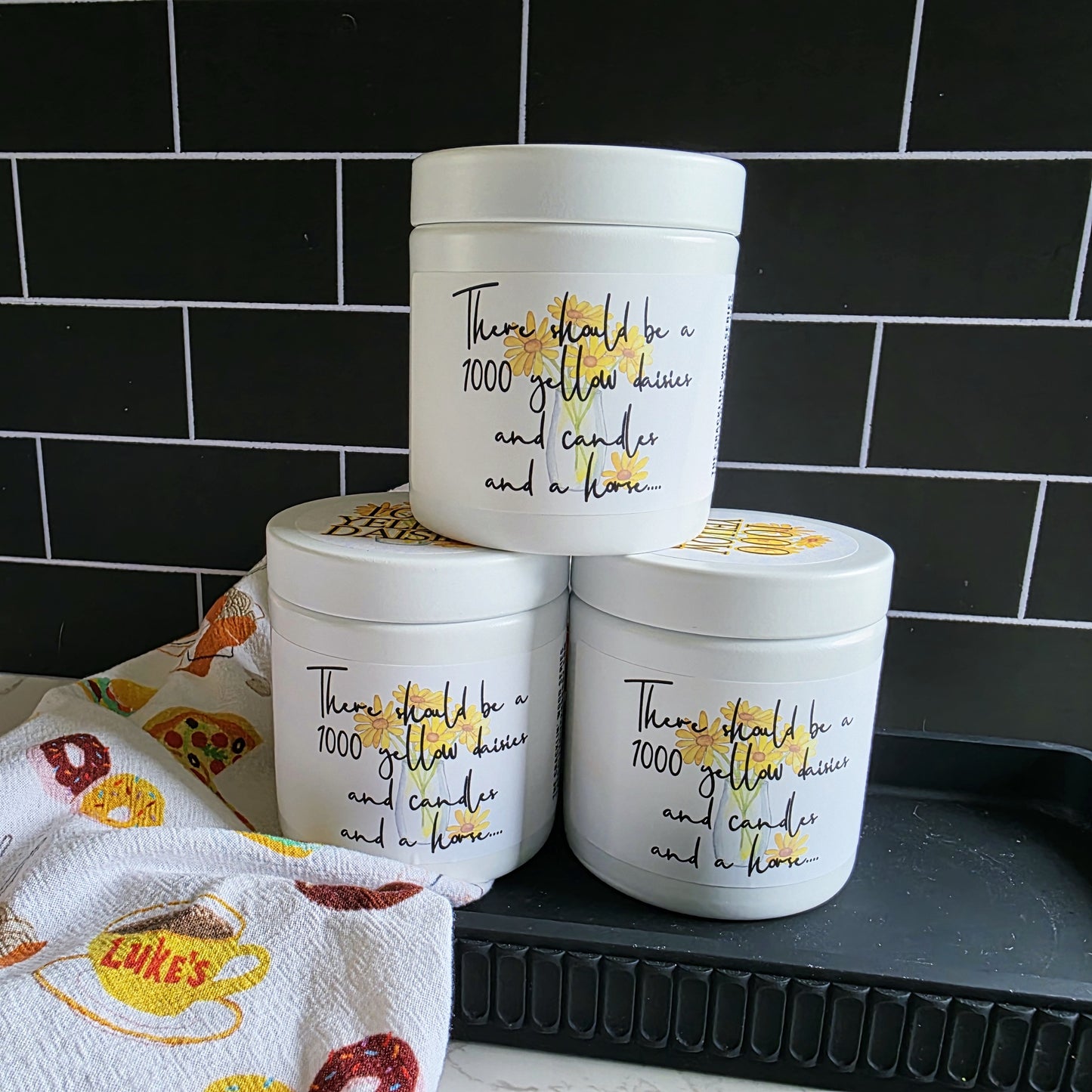 1000 yellow daisies candle - the cracklin' wood lux series - gilmore girls