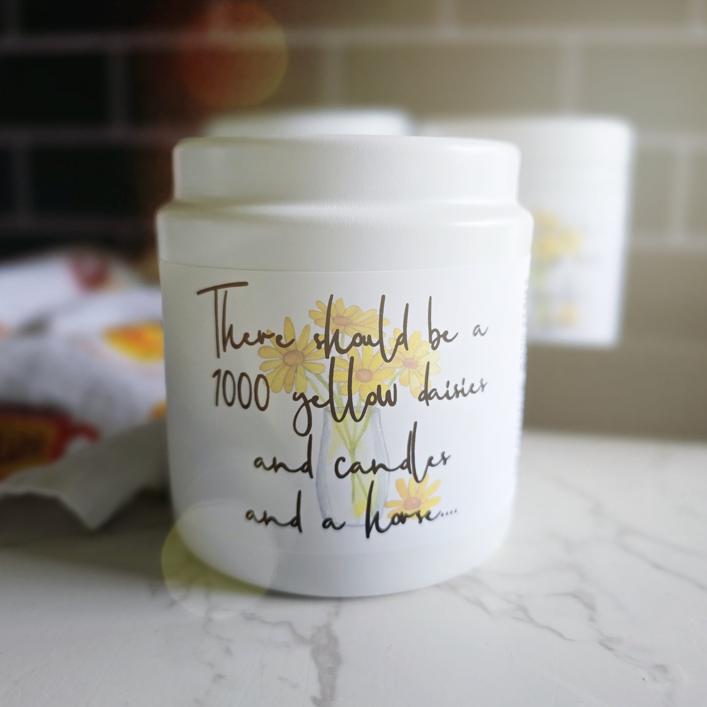 1000 yellow daisies candle - the cracklin' wood lux series - gilmore girls