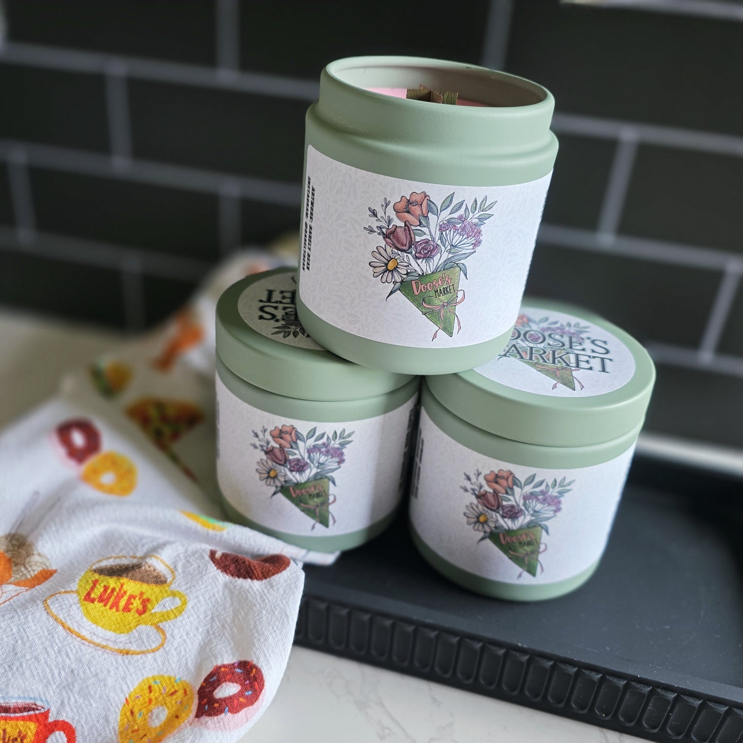 doose's market wood wick candle - gilmore girls inspired