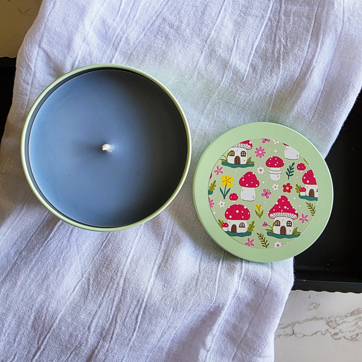 gnome place like home candle