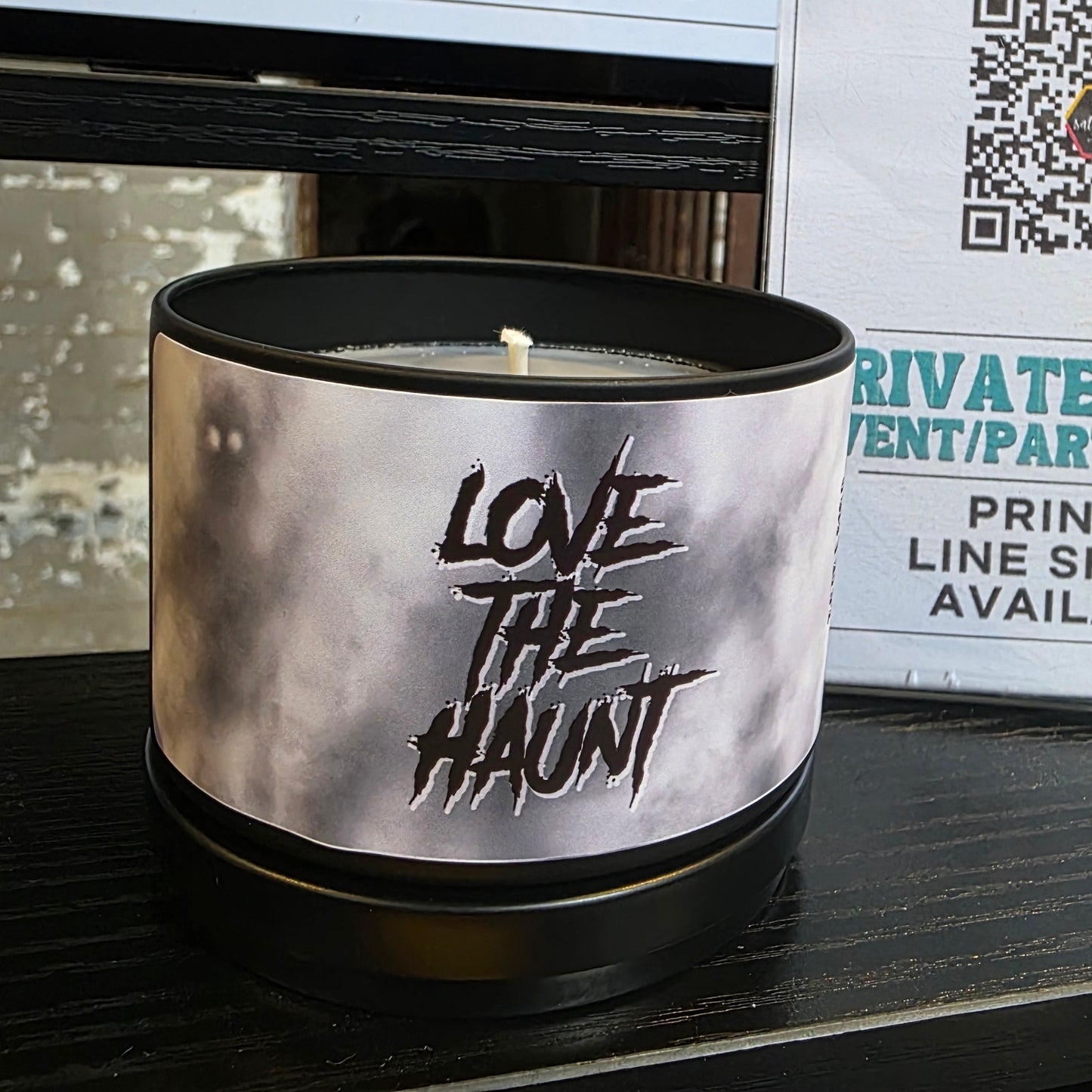 love the haunt candle