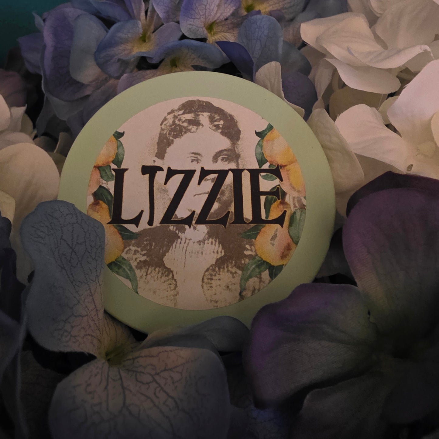 lizzie candle