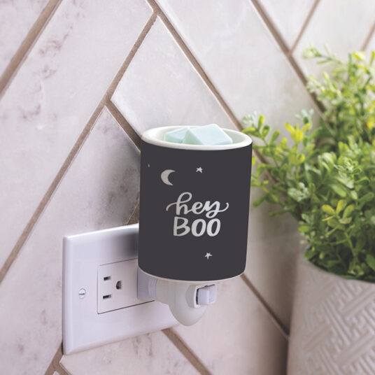 hey boo plug-in wall wax warmer starter set - includes 5 melt samples