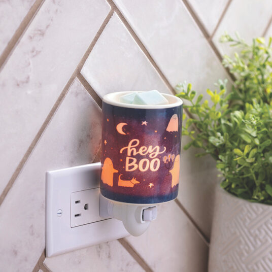 hey boo plug-in wall wax warmer starter set - includes 5 melt samples